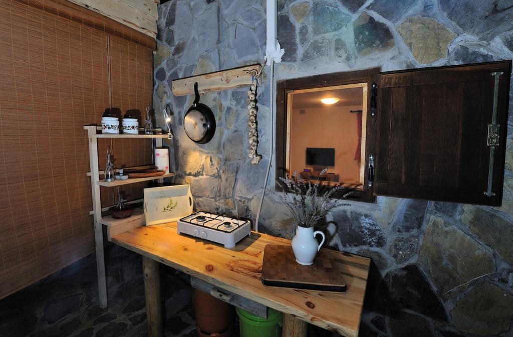 Apartment Drvena Kuca Mreznica Gornji Zvečaj Habitación foto